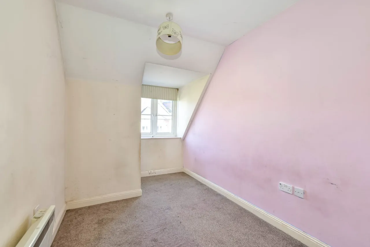 Wellsfield, Bushey, WD23, photo 11