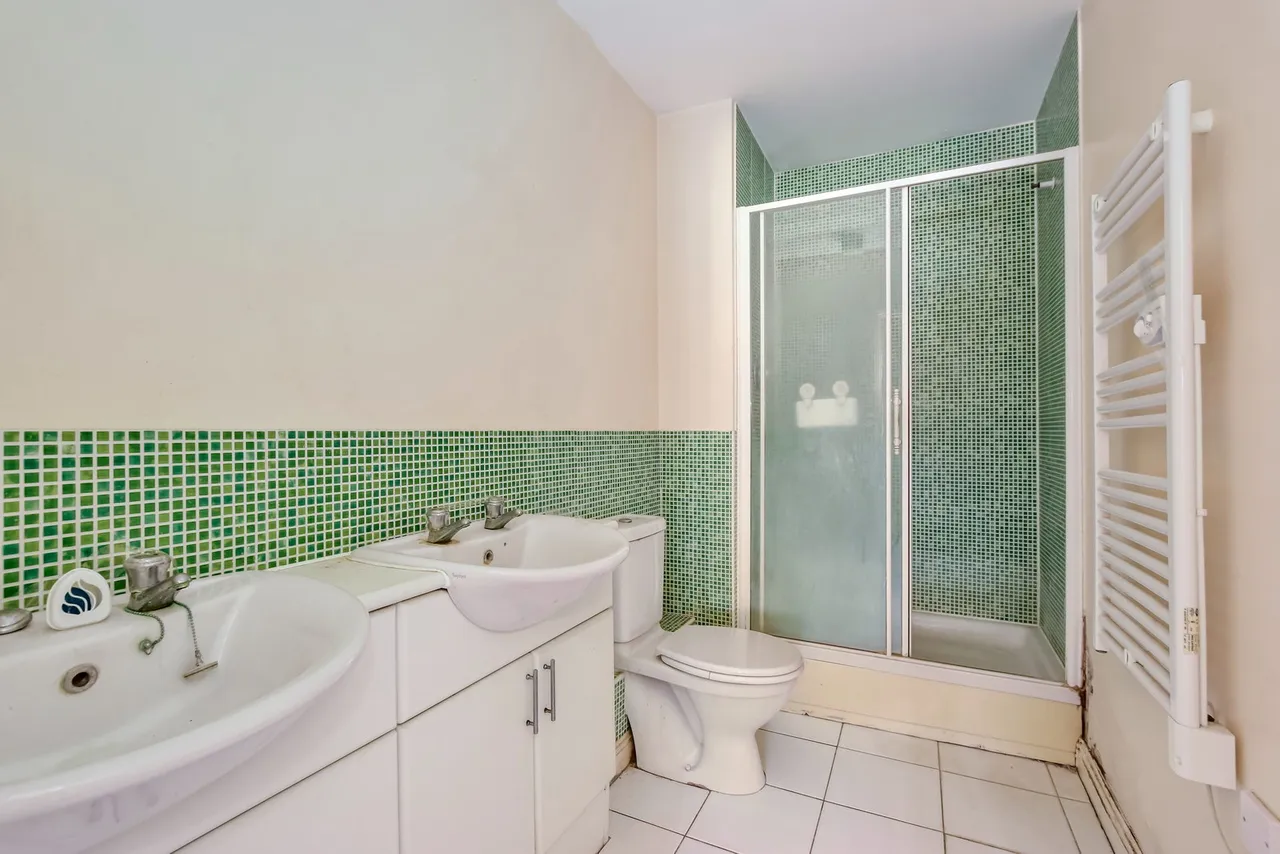 Wellsfield, Bushey, WD23, photo 9