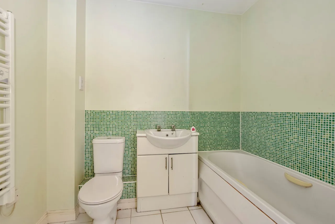 Wellsfield, Bushey, WD23, photo 8