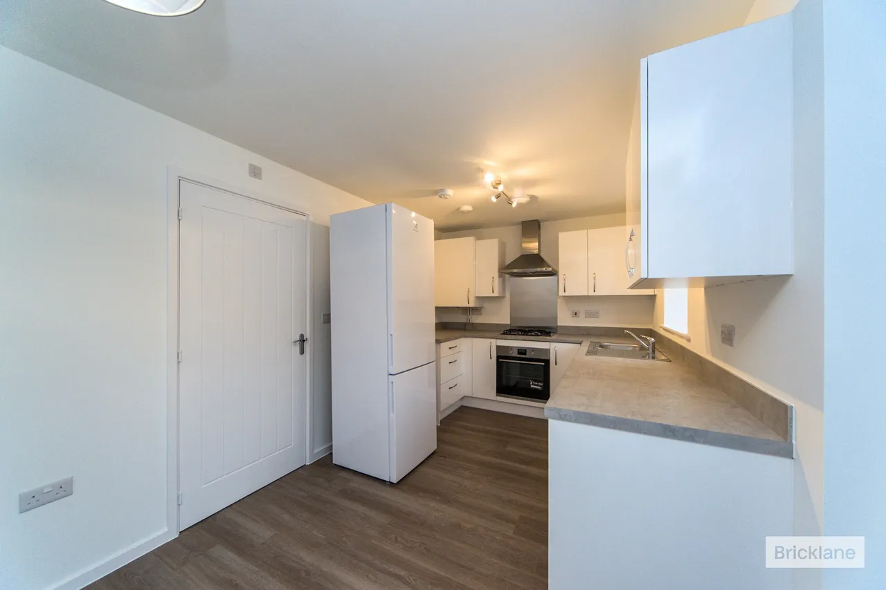 Funnell Drive, Stone Cross, BN24, photo 3