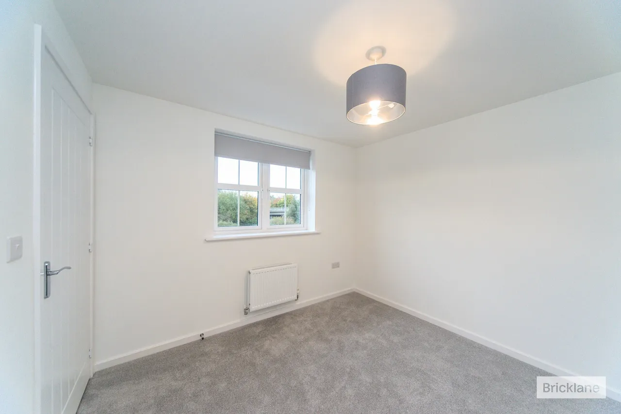 Funnell Drive, Stone Cross, BN24, photo 5
