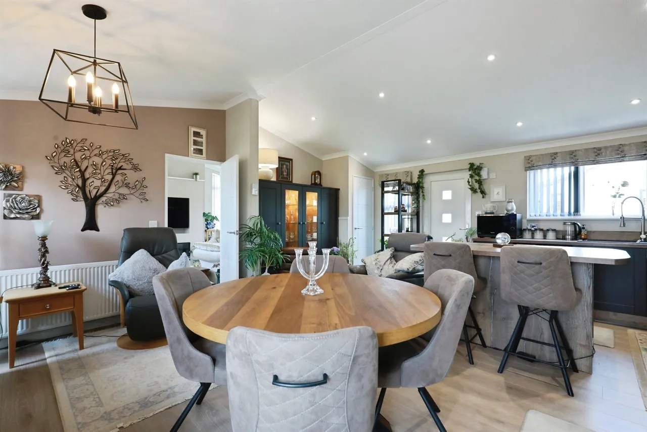 Oak Court, Marston Edge, CV37, photo 5