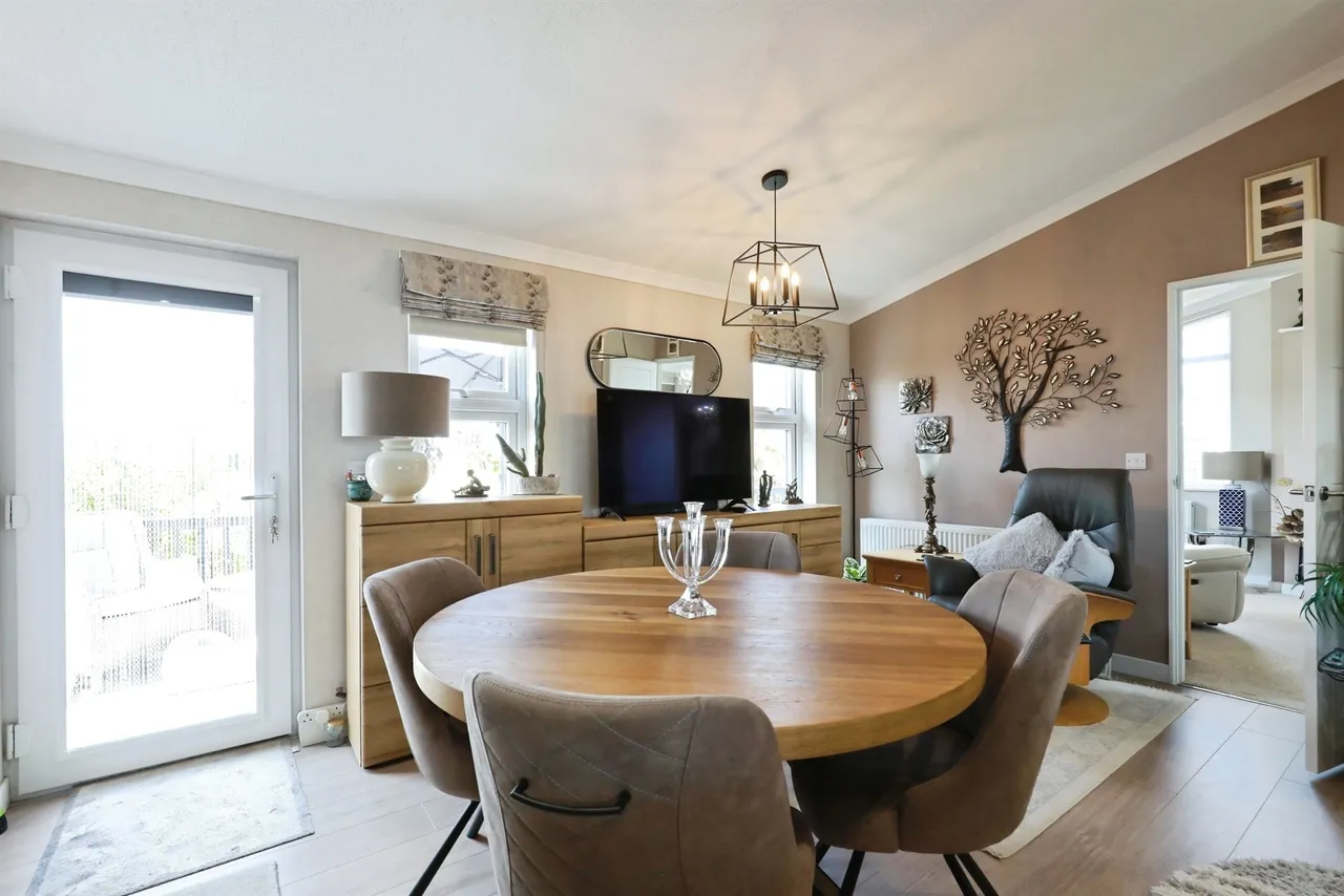 Oak Court, Marston Edge, CV37, photo 3