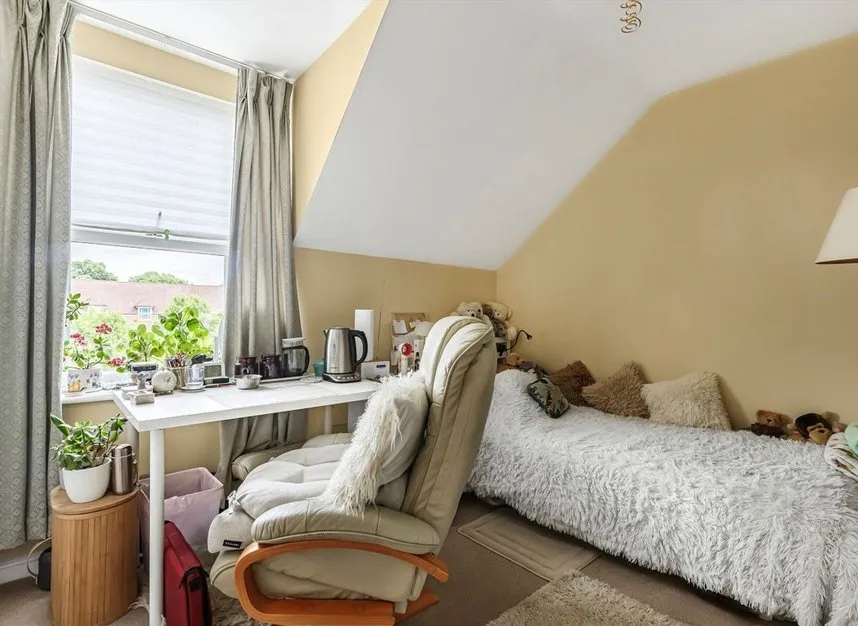 White Lodge Close, Old Isleworth, TW7, photo 10