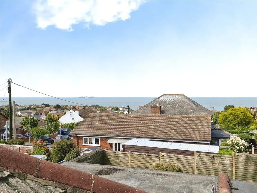 Wards Hill Road, Minster on Sea, Kent, ME12, photo 8