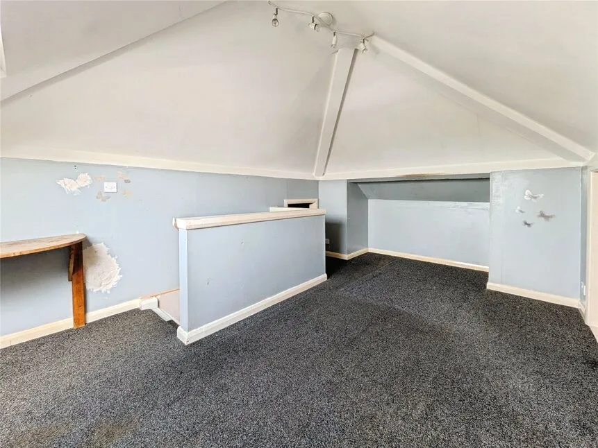Wards Hill Road, Minster on Sea, Kent, ME12, photo 6