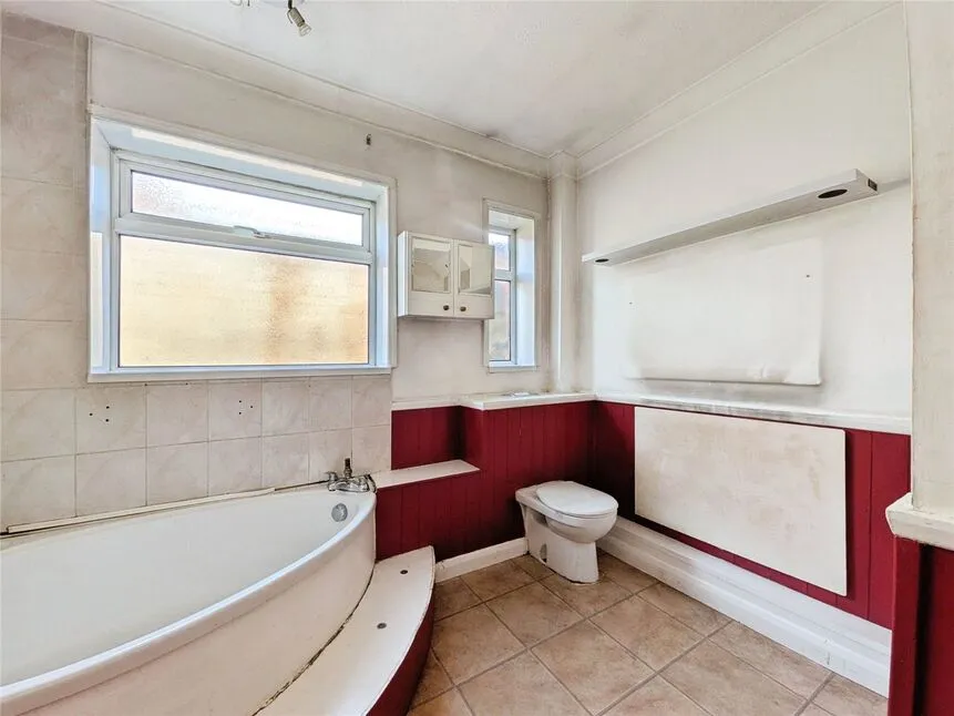 Wards Hill Road, Minster on Sea, Kent, ME12, photo 7