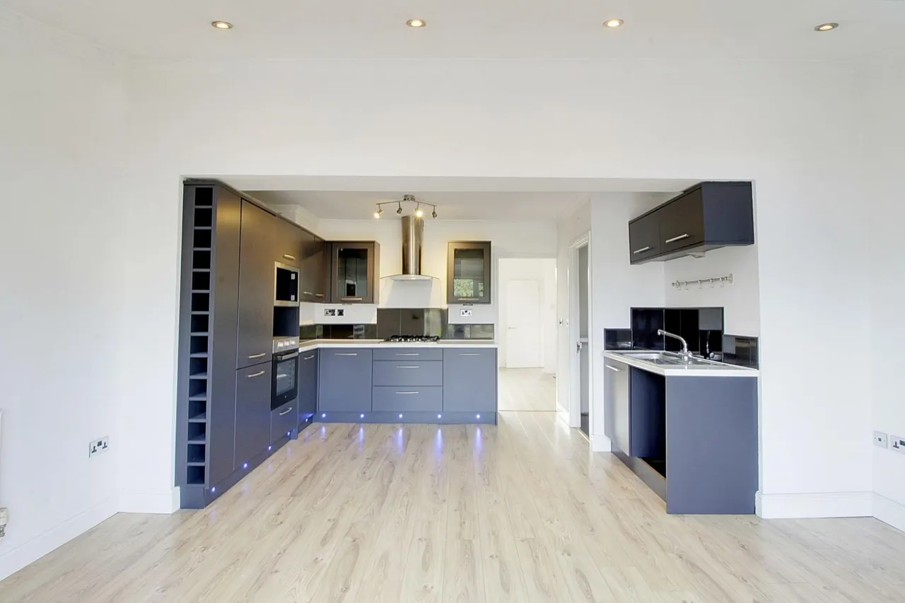 Helpston Road, Glinton, PE6, photo 5