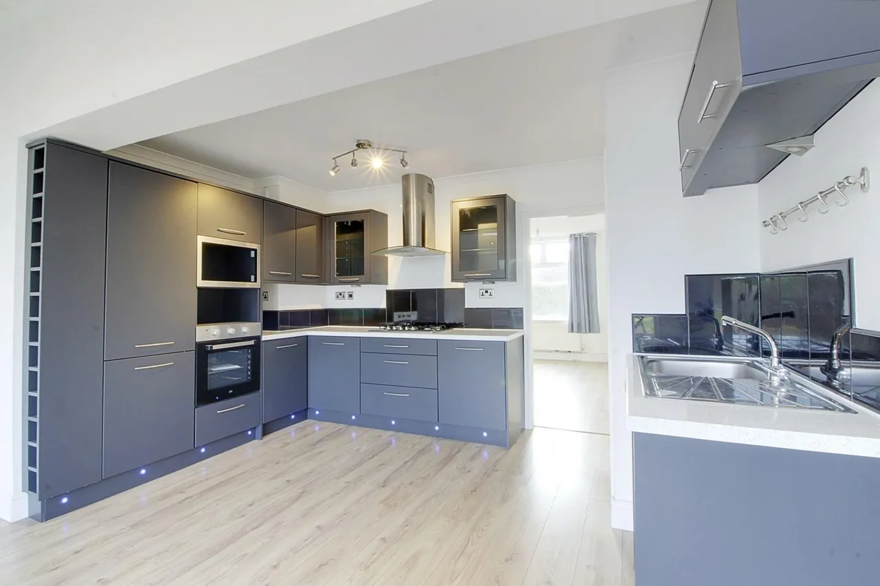 Helpston Road, Glinton, PE6, photo 4