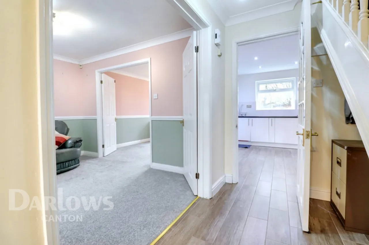 Powderham Drive, Cardiff, photo 3