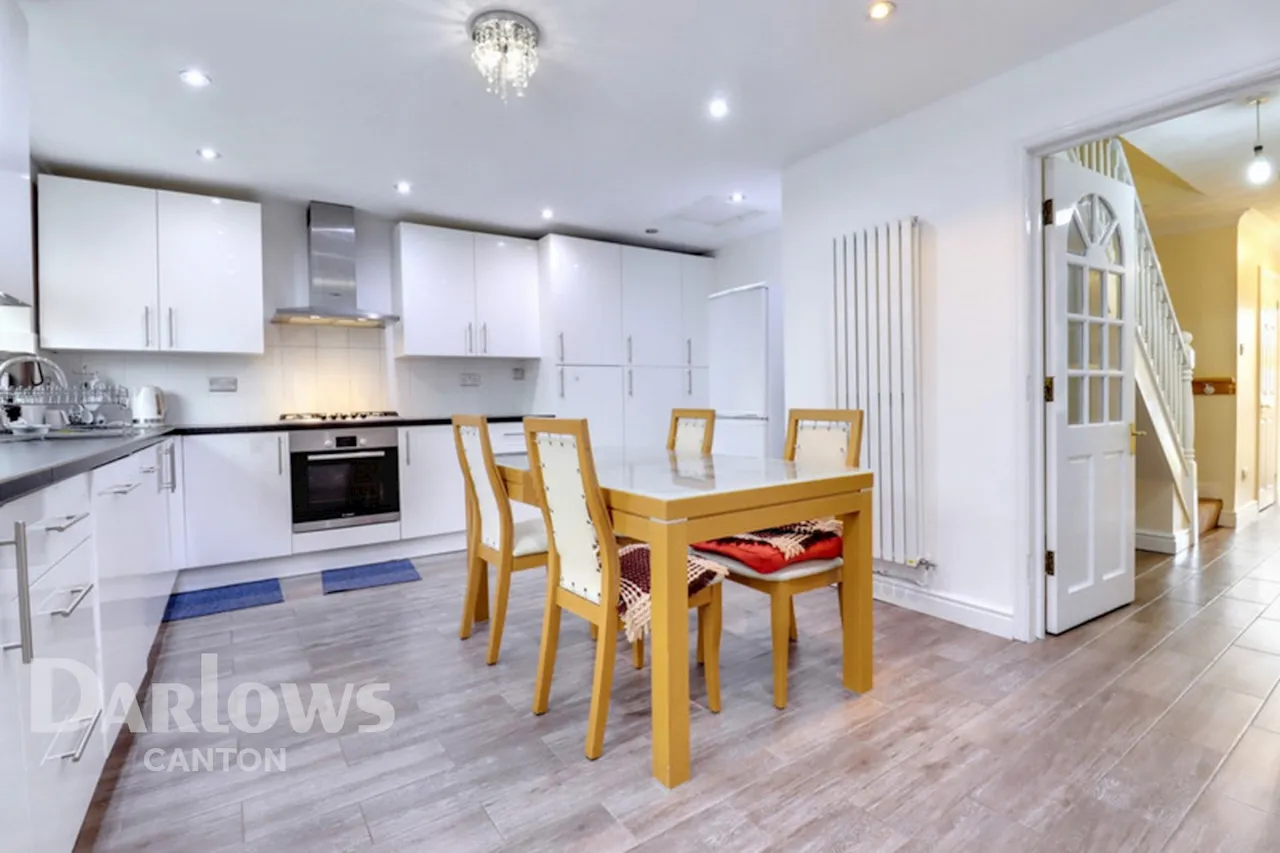 Powderham Drive, Cardiff, photo 8