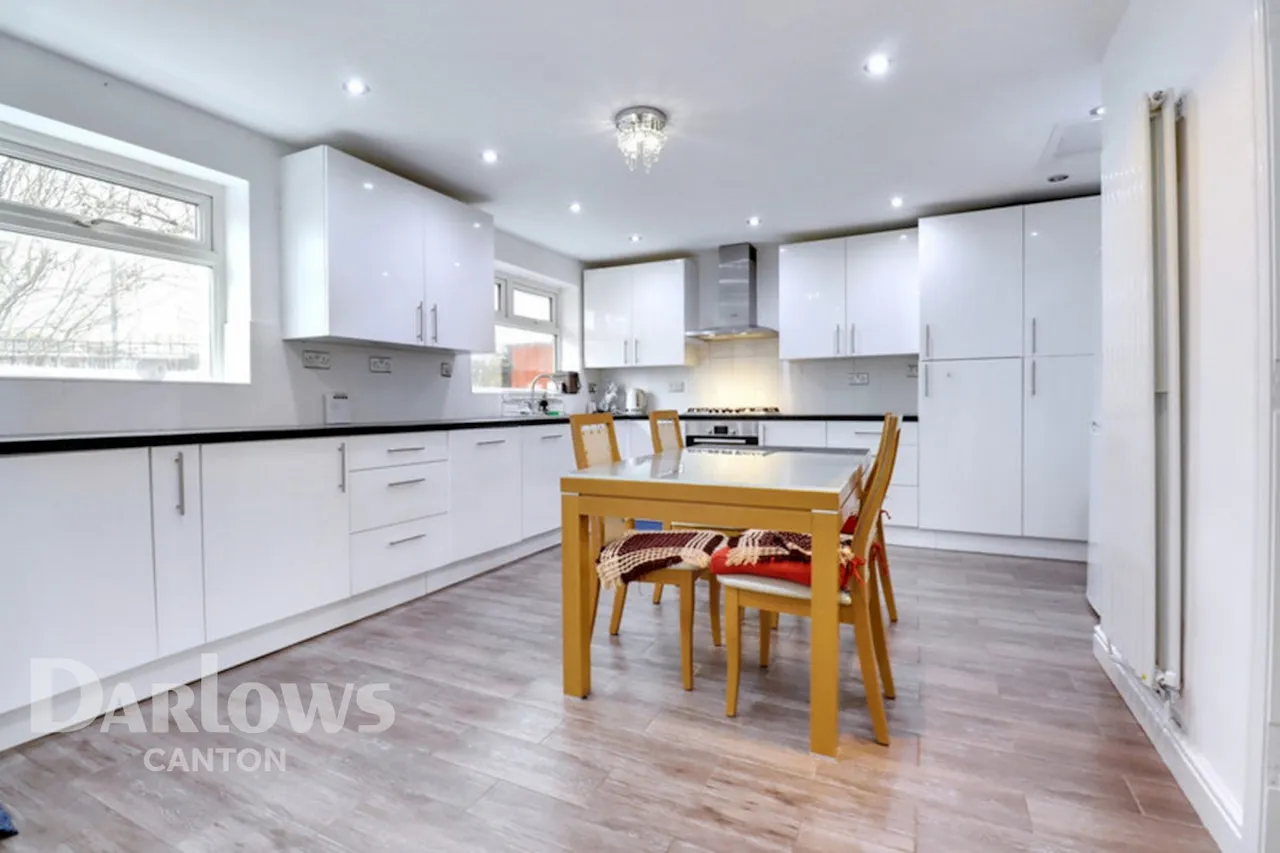 Powderham Drive, Cardiff, photo 7