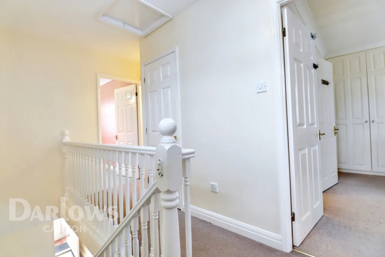 Powderham Drive, Cardiff, photo 12