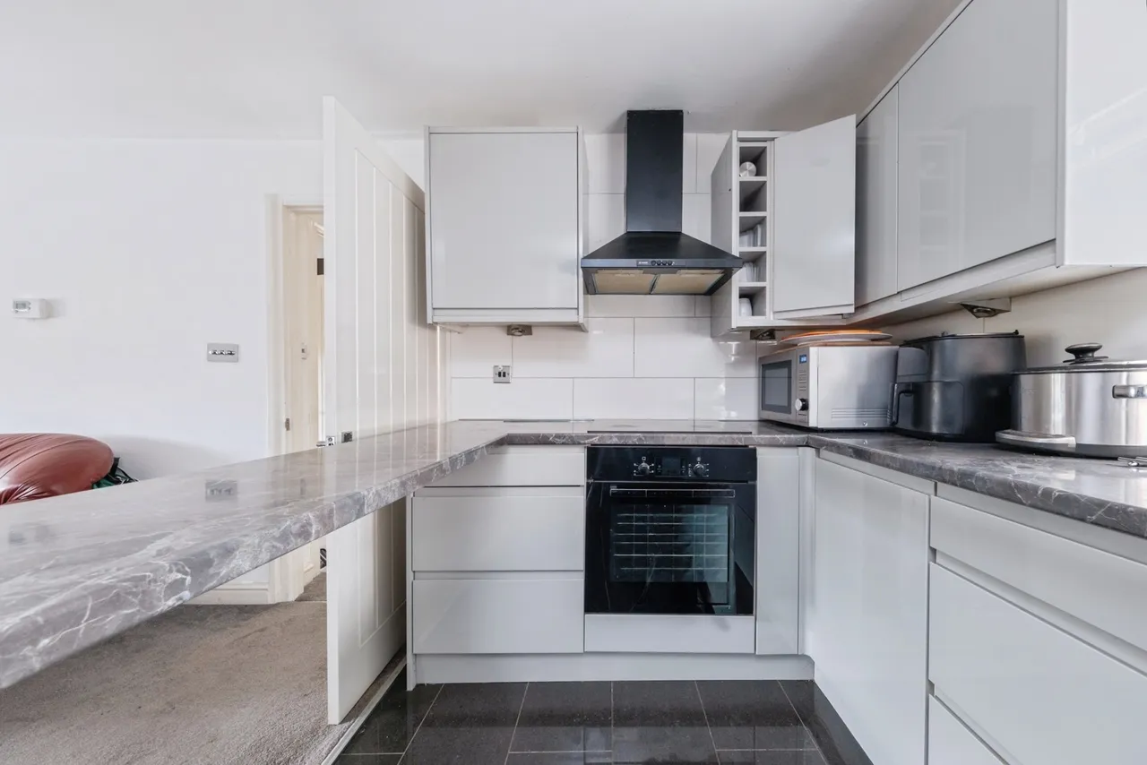 Cleavers Avenue, Conniburrow, MK14, photo 3