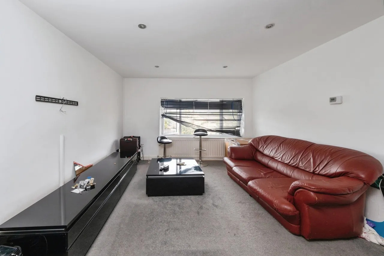 Cleavers Avenue, Conniburrow, MK14, photo 11