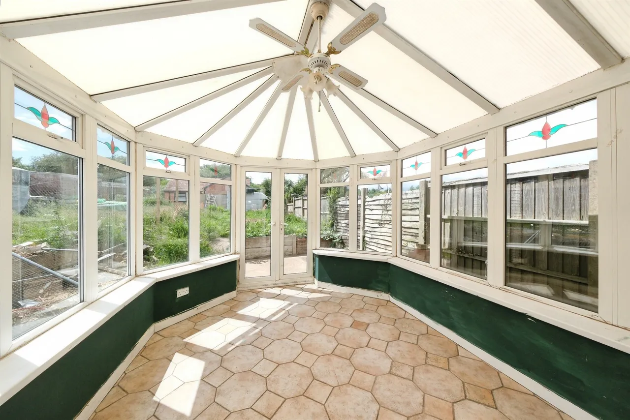 Prospect Drive, Shirebrook, NG20, photo 8