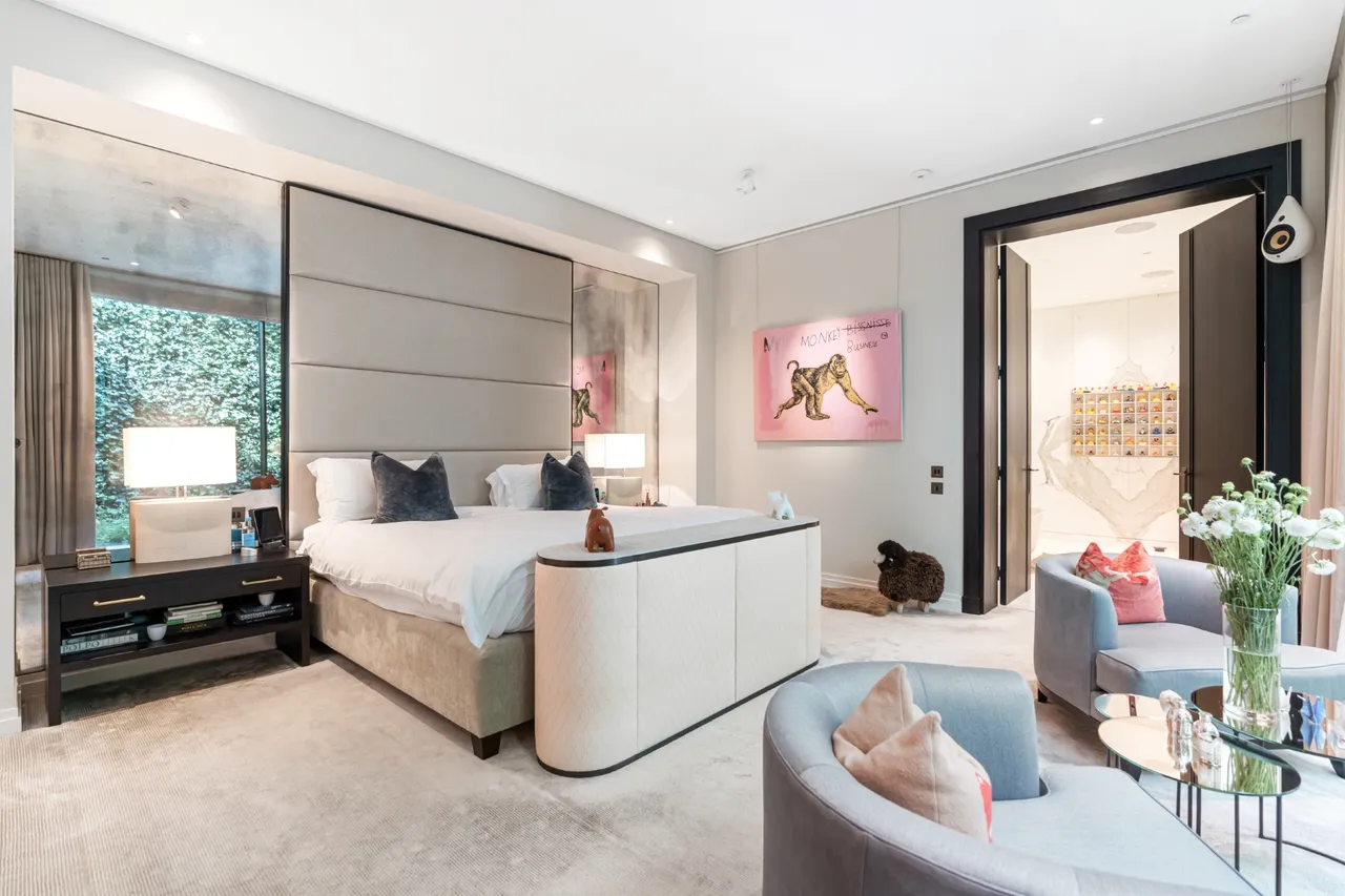 Knights House, Cheval Place, Knightsbridge, London, photo 11