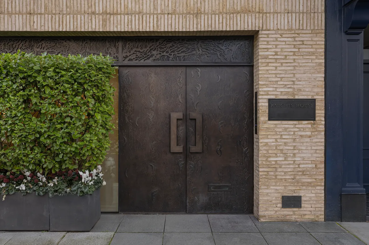 Knights House, Cheval Place, Knightsbridge, London, photo 5