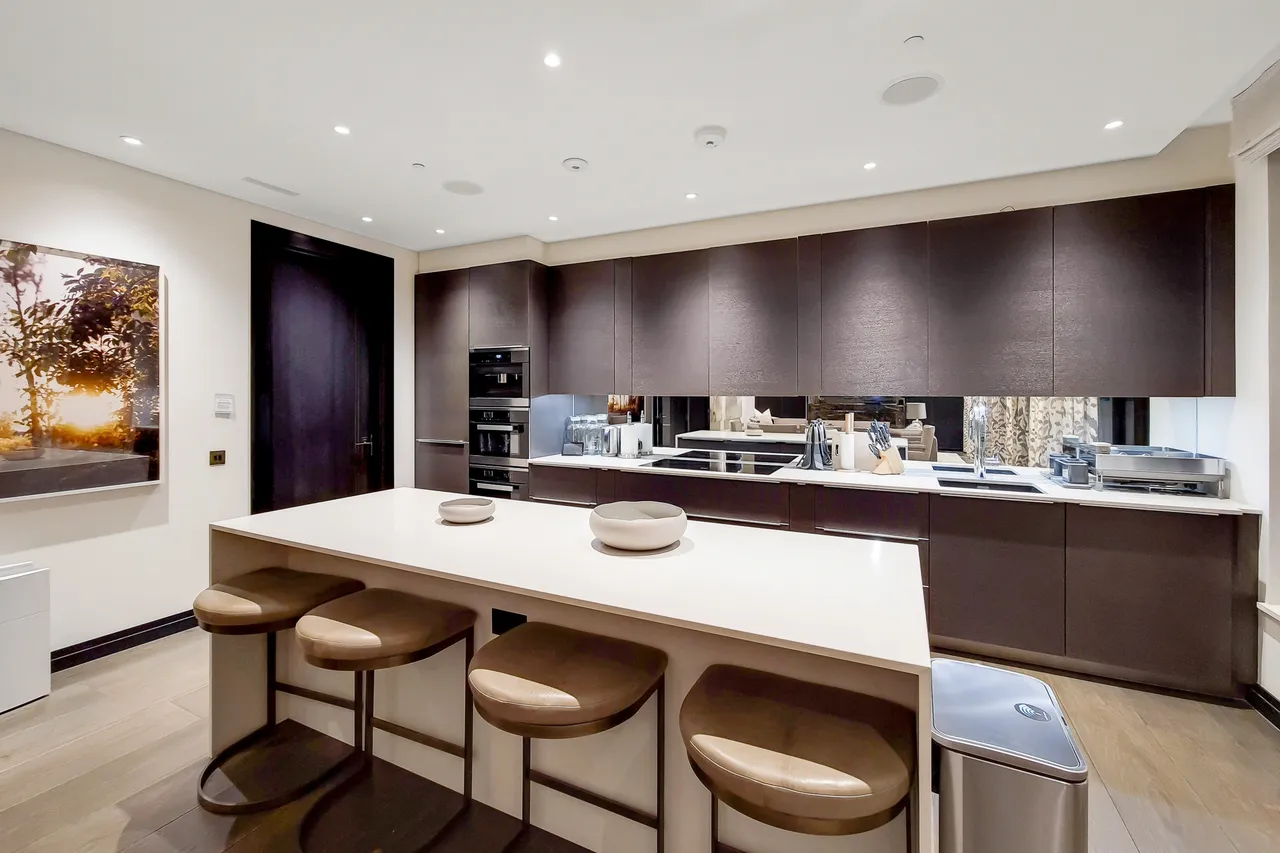 Knights House, Cheval Place, Knightsbridge, London, photo 8