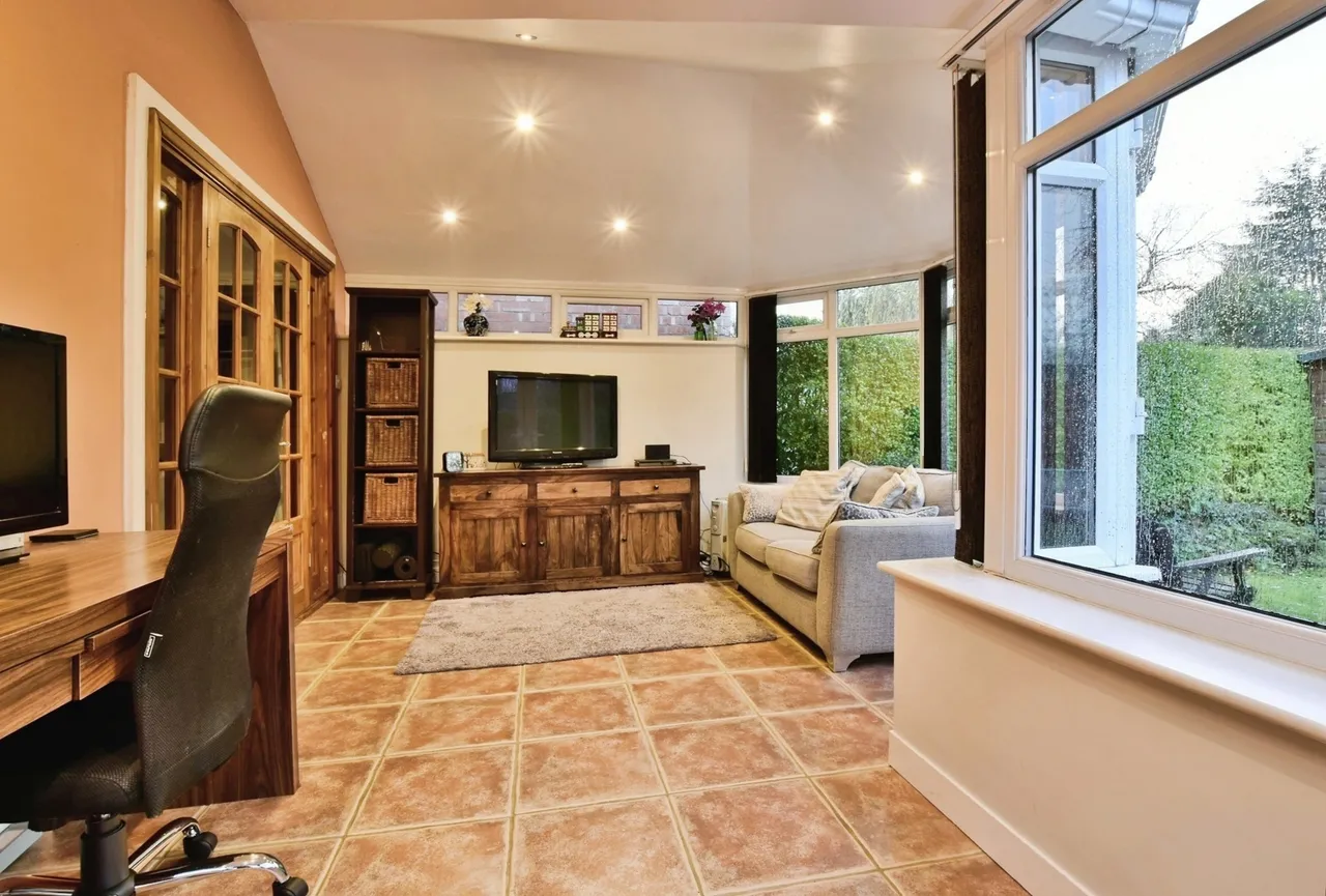 Dalveen Drive, Timperley, Altrincham, Greater Manchester, WA15, photo 5