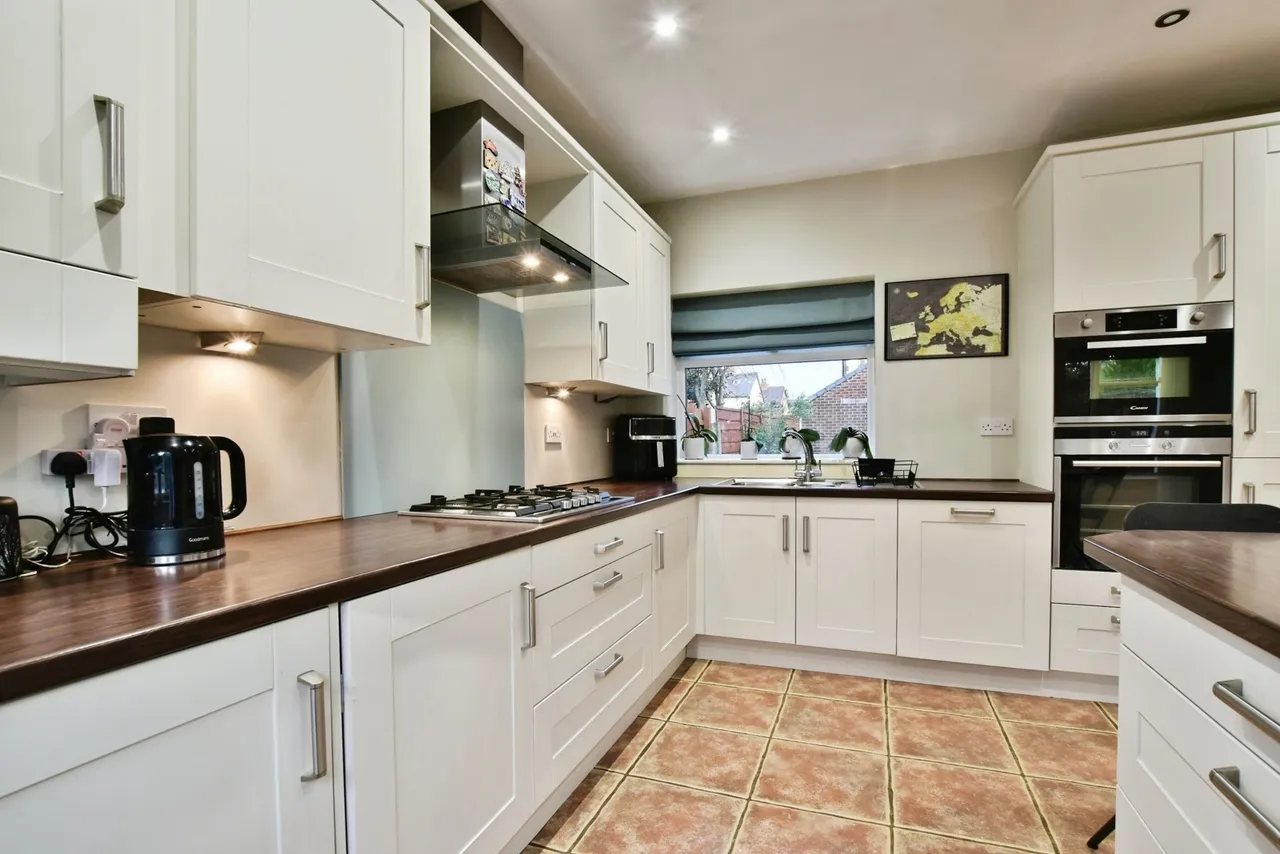 Dalveen Drive, Timperley, Altrincham, Greater Manchester, WA15, photo 4