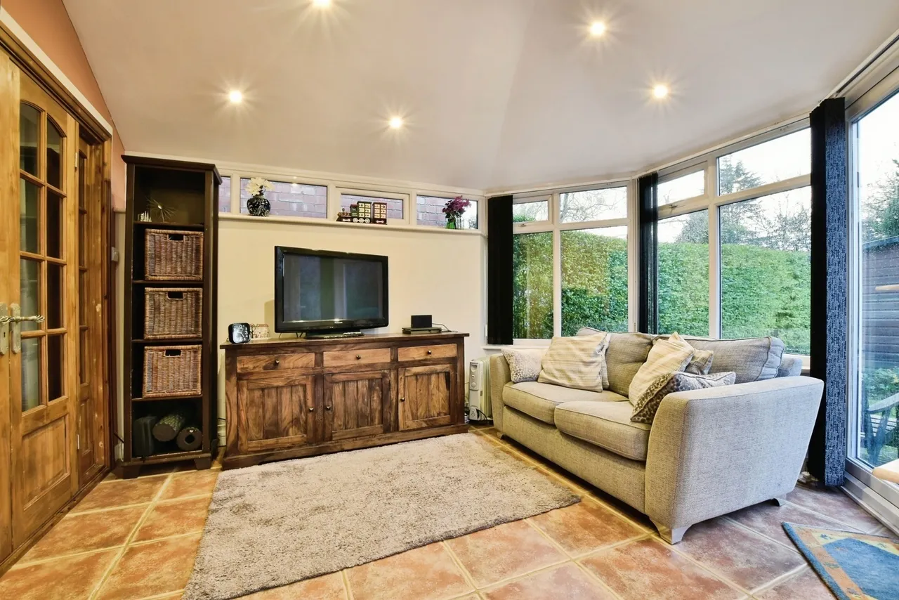 Dalveen Drive, Timperley, Altrincham, Greater Manchester, WA15, photo 6