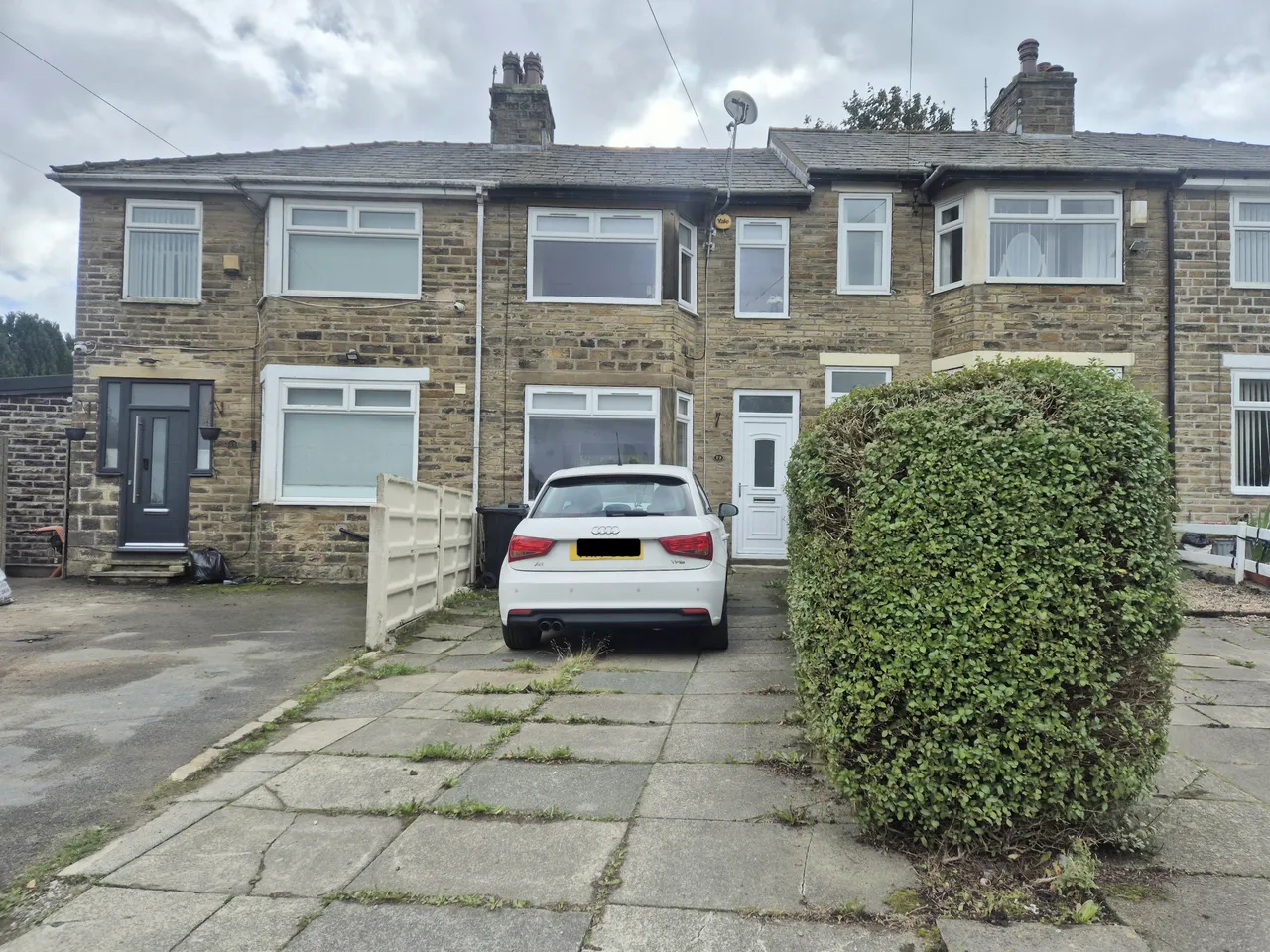 2 bed property to rent, Moor End Gardens, HX2