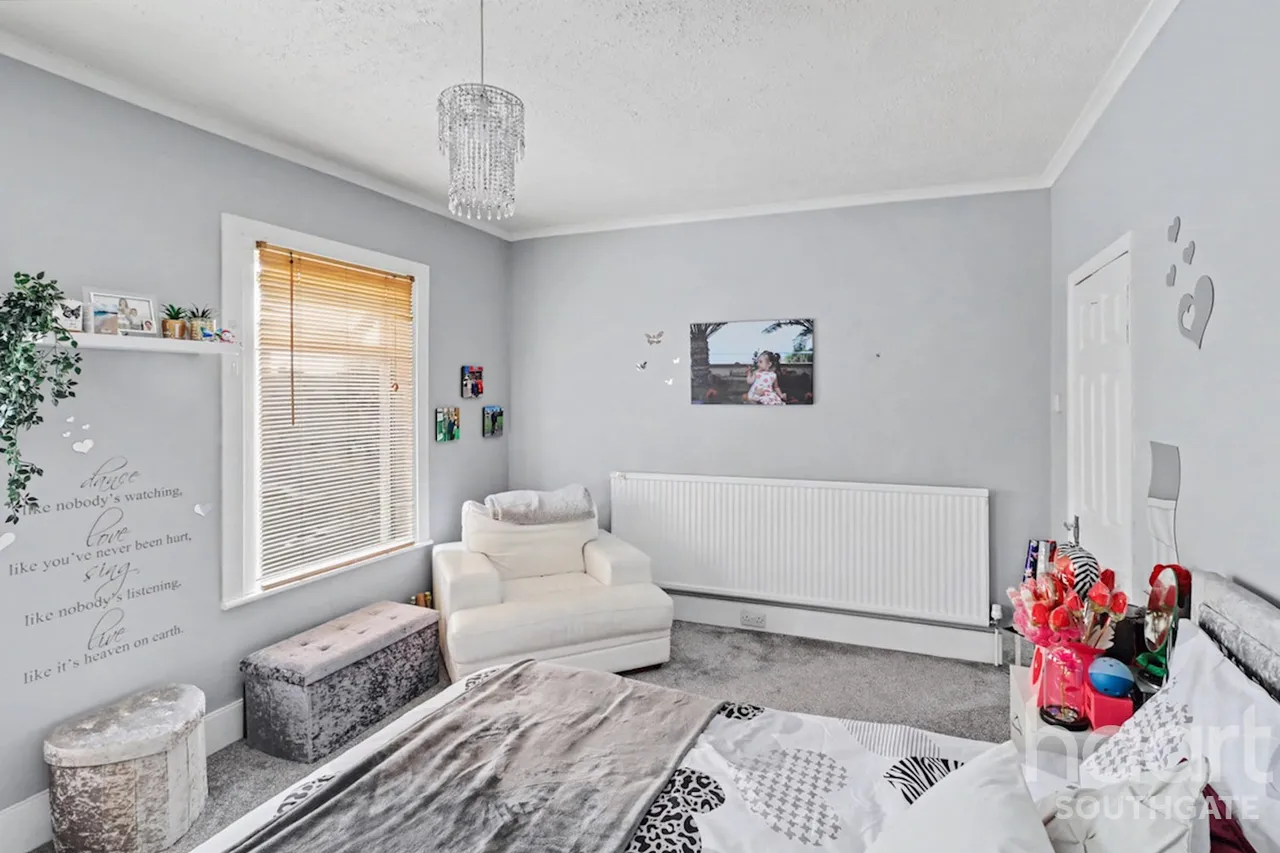 Carlton Road, London, N11, photo 8