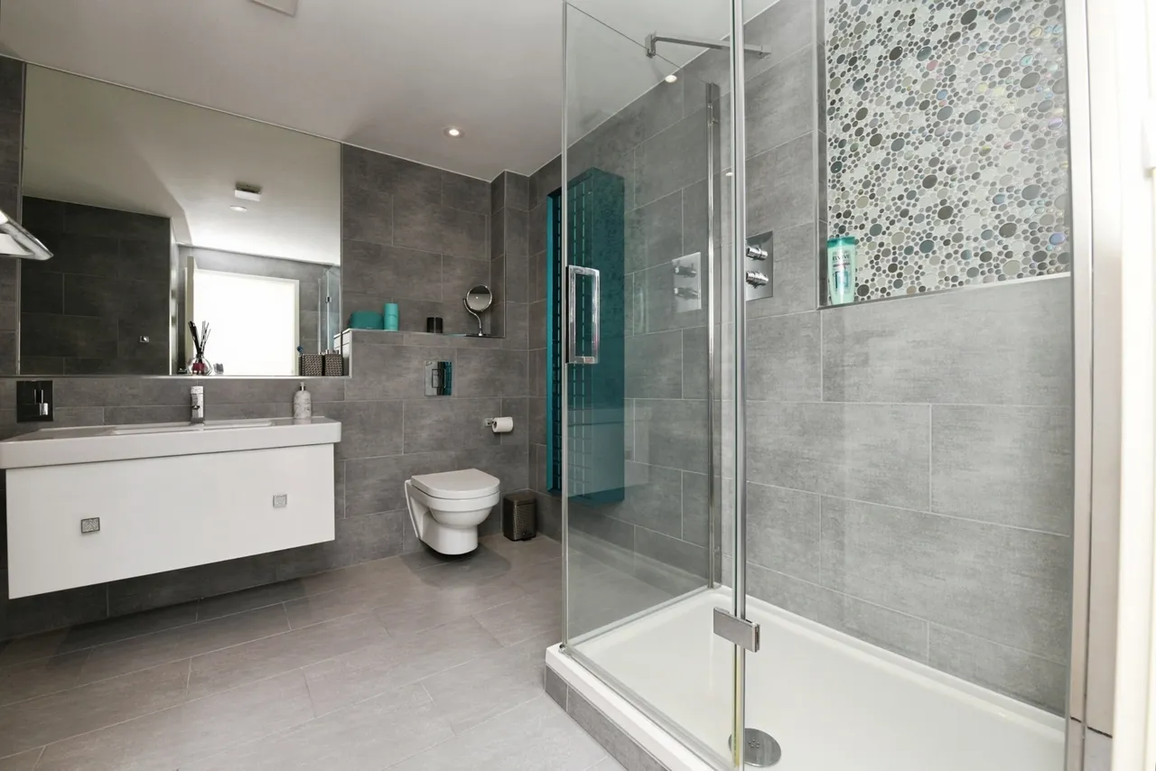 The Leas, Westcliff-on-Sea, Essex, SS0, photo 20