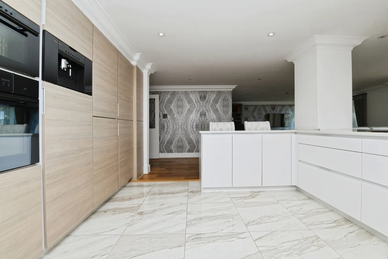 The Leas, Westcliff-on-Sea, Essex, SS0, photo 13