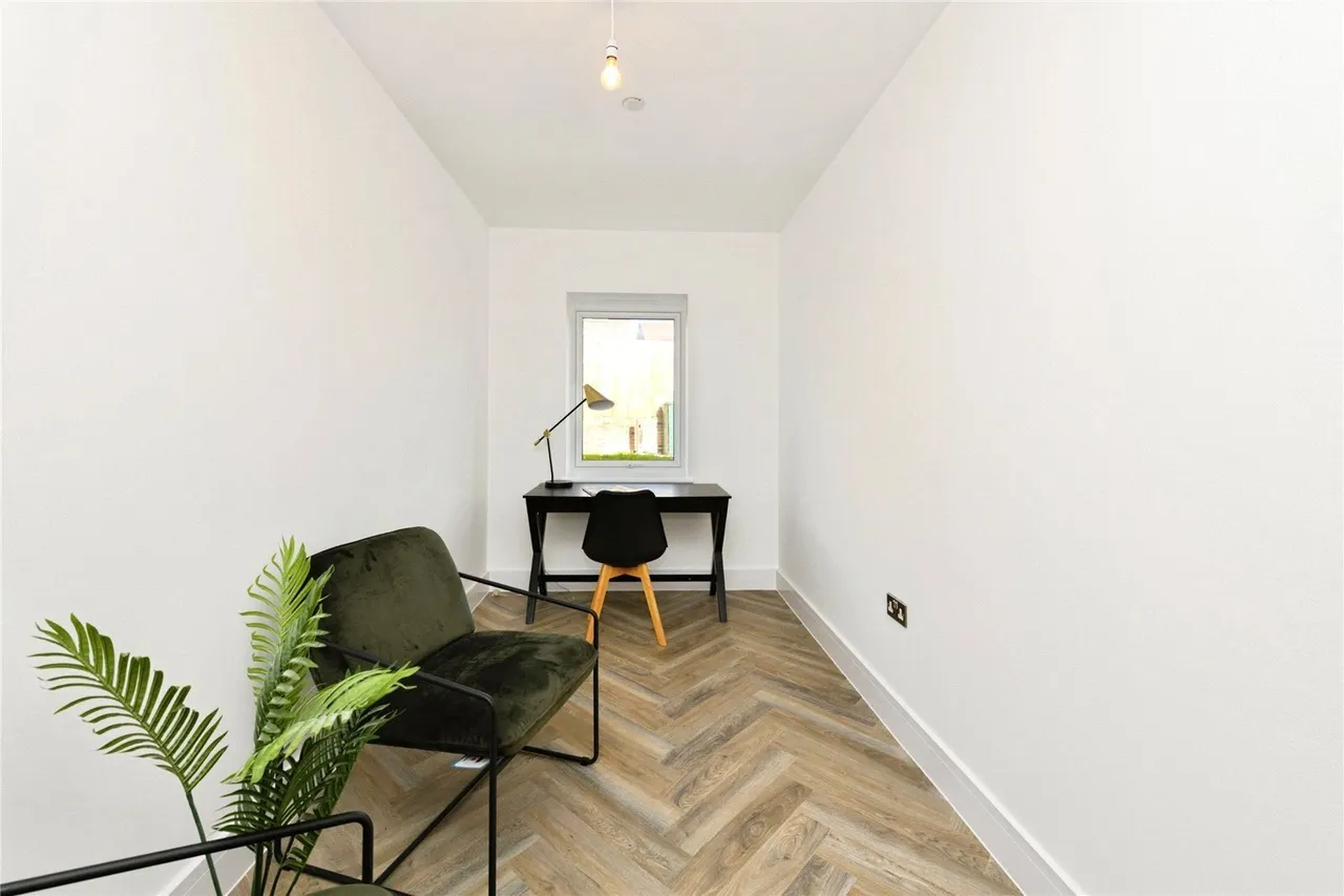 Fairoak Close, Kenley, CR8, photo 9