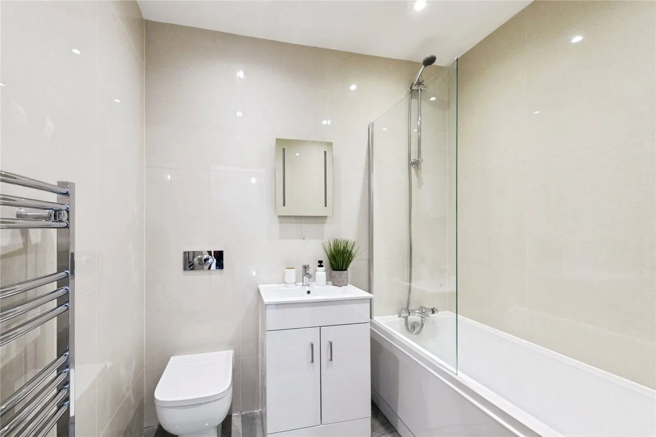 Fairoak Close, Kenley, CR8, photo 5