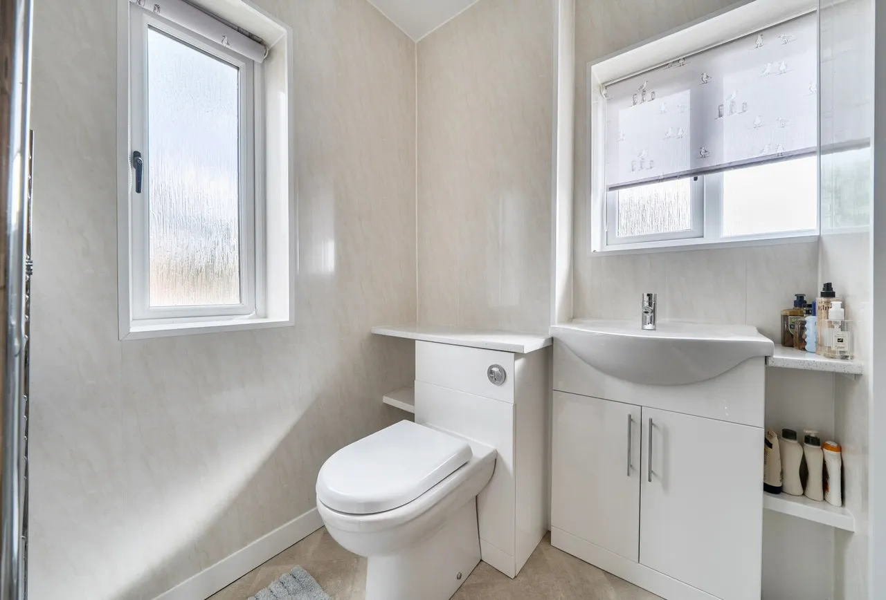 Cromwell Road, Cheltenham, GL52 5DN, photo 11