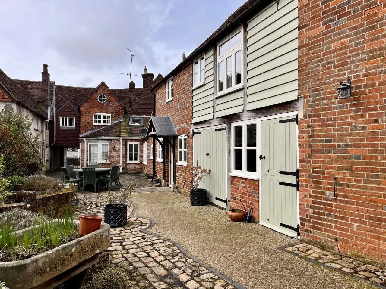 5 bed house to rent, Bridge Street, Hungerford, RG17