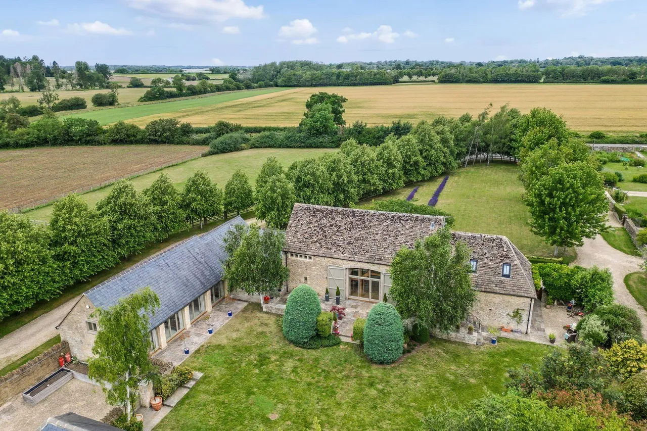 Ampney St. Mary, Cirencester, Gloucestershire, GL7 5EB, photo 4