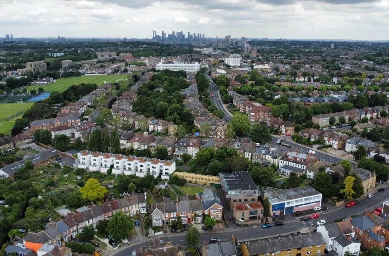 Barmeston Road, London, SE6, photo 12