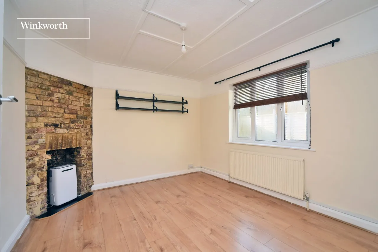The Maisonettes, Alberta Avenue, Cheam, Sutton, SM1, photo 8
