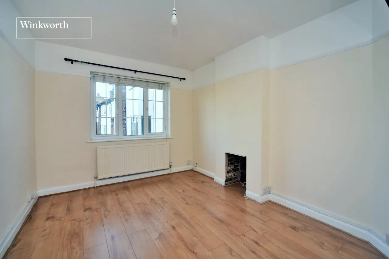 The Maisonettes, Alberta Avenue, Cheam, Sutton, SM1, photo 12