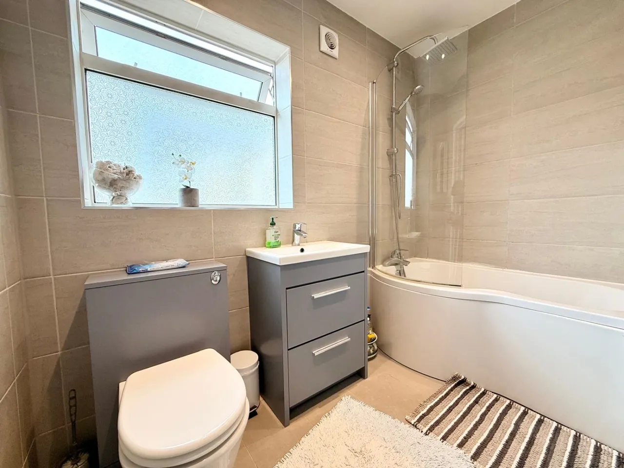 Park Avenue, Surrey Egham, TW20, photo 10