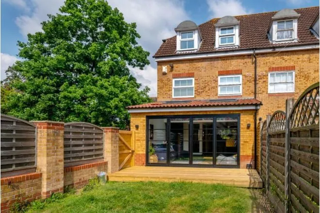 Pine Gardens, Horley, RH6, photo 25