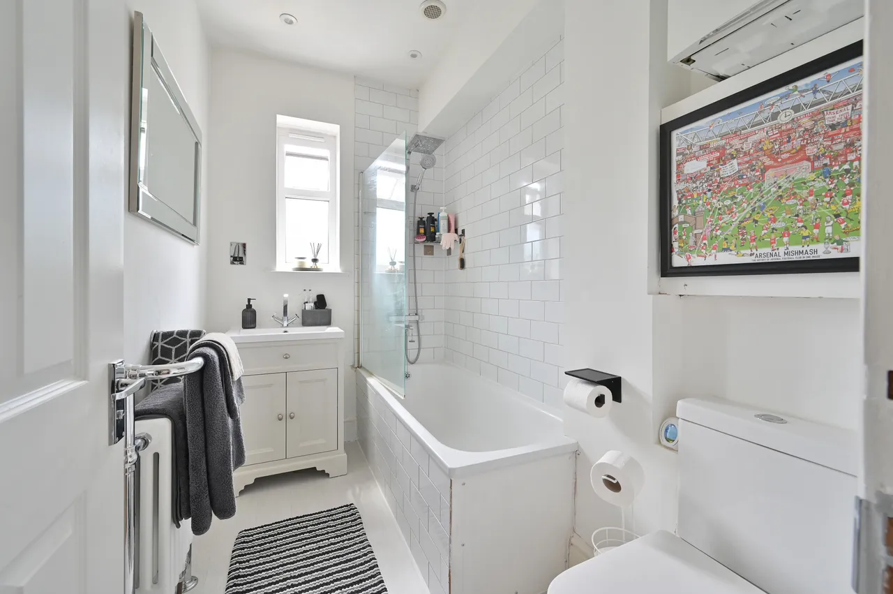 Flat 3, 47 Chalk Hill, Watford, photo 12