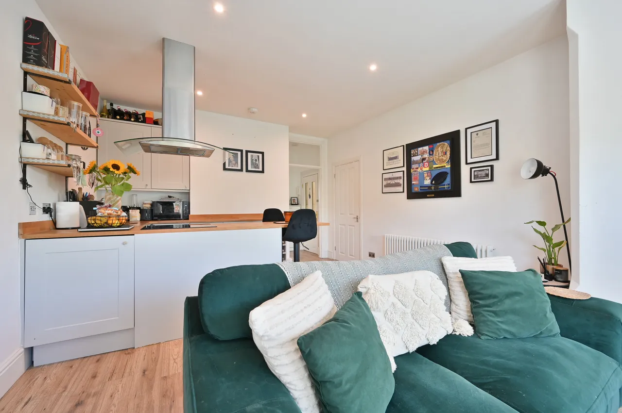 Flat 3, 47 Chalk Hill, Watford, photo 4