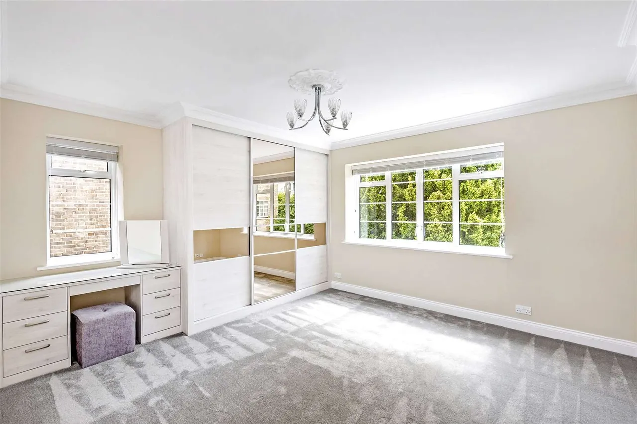 Chester Close, Richmond, TW10, photo 6