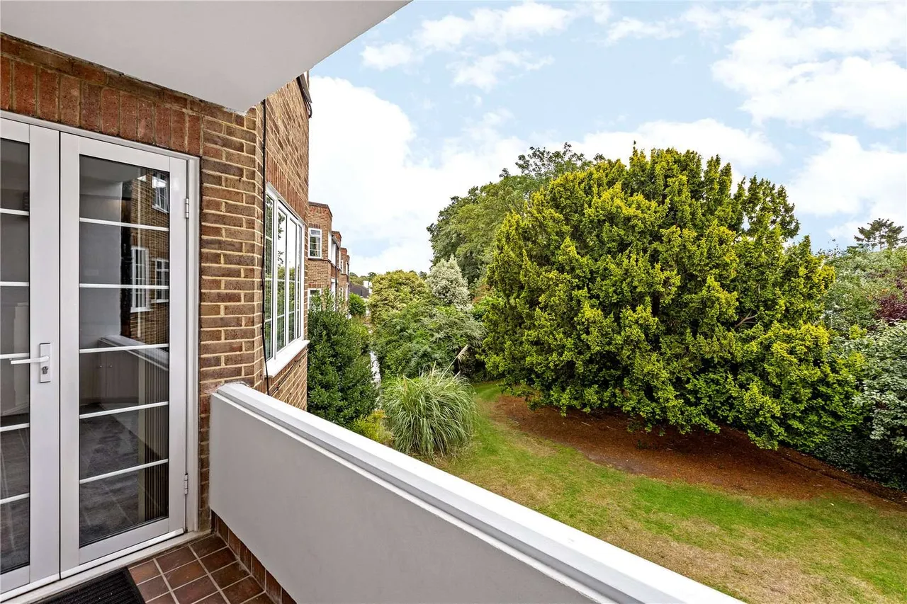 Chester Close, Richmond, TW10, photo 10