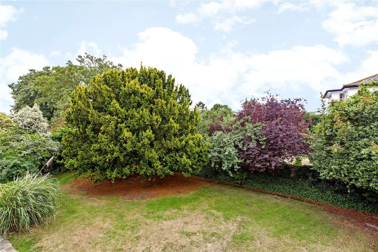 Chester Close, Richmond, TW10, photo 13