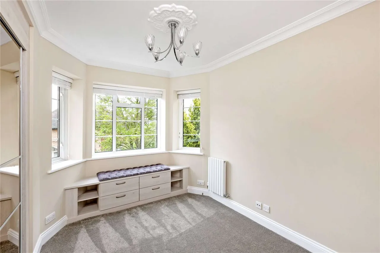 Chester Close, Richmond, TW10, photo 11