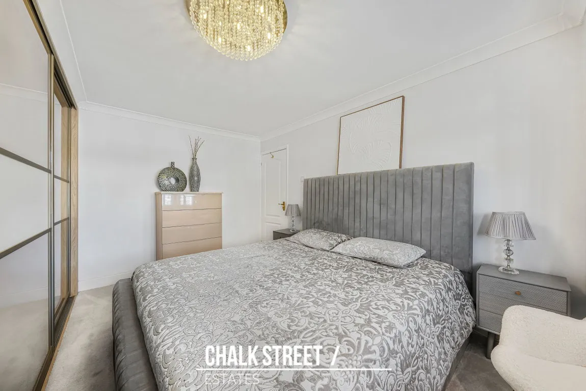 Lovell Walk, Rainham, RM13, photo 19