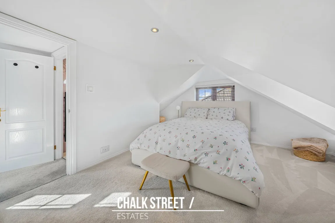 Lovell Walk, Rainham, RM13, photo 28