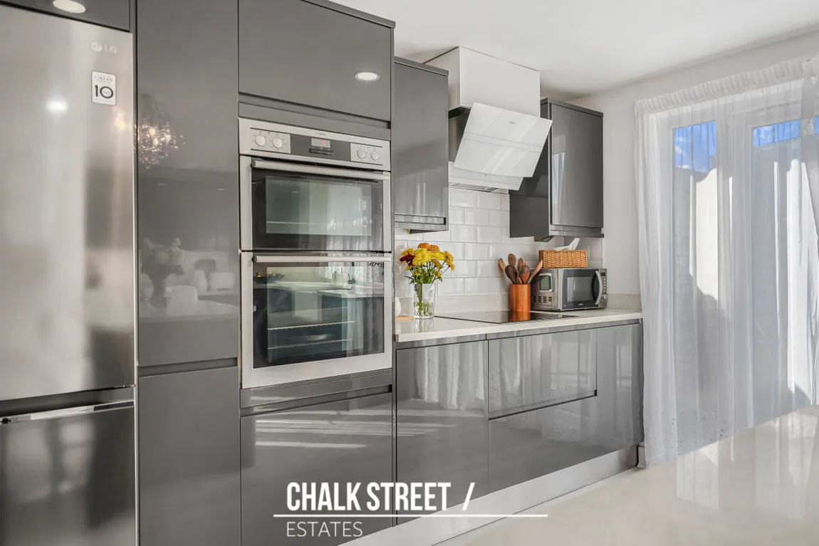 Lovell Walk, Rainham, RM13, photo 12