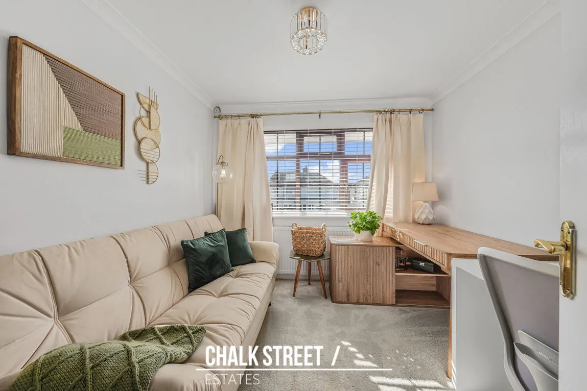Lovell Walk, Rainham, RM13, photo 23